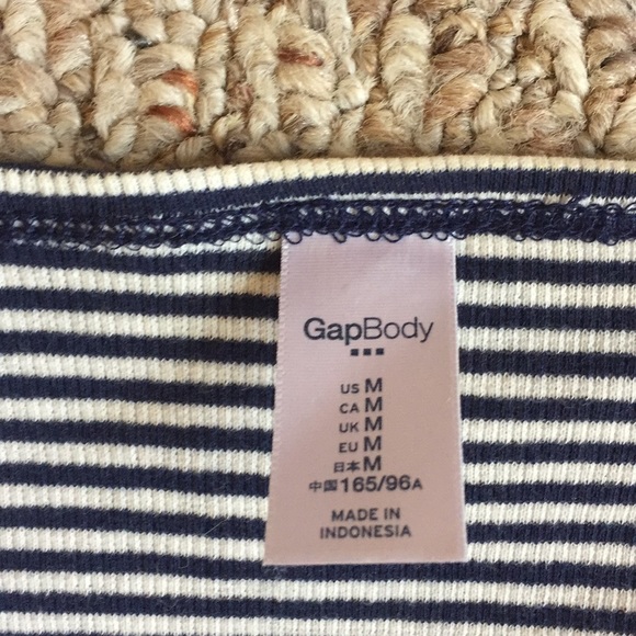 Adorable GAP Body wrap cardigan sweater! - Picture 3 of 4